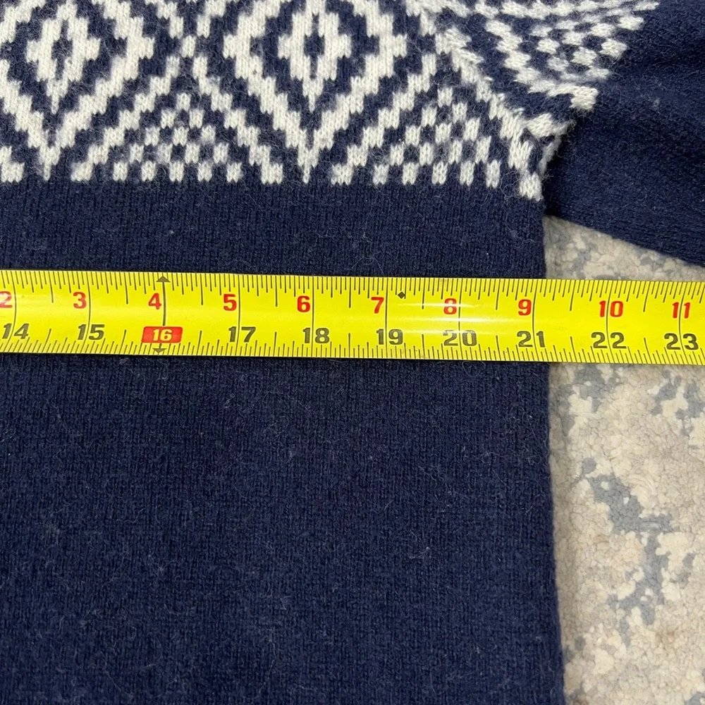 Men’s J Crew Always Intarsia Wool Fisherman Crew Neck Sweater Large Navy - Picture 8 of 10
